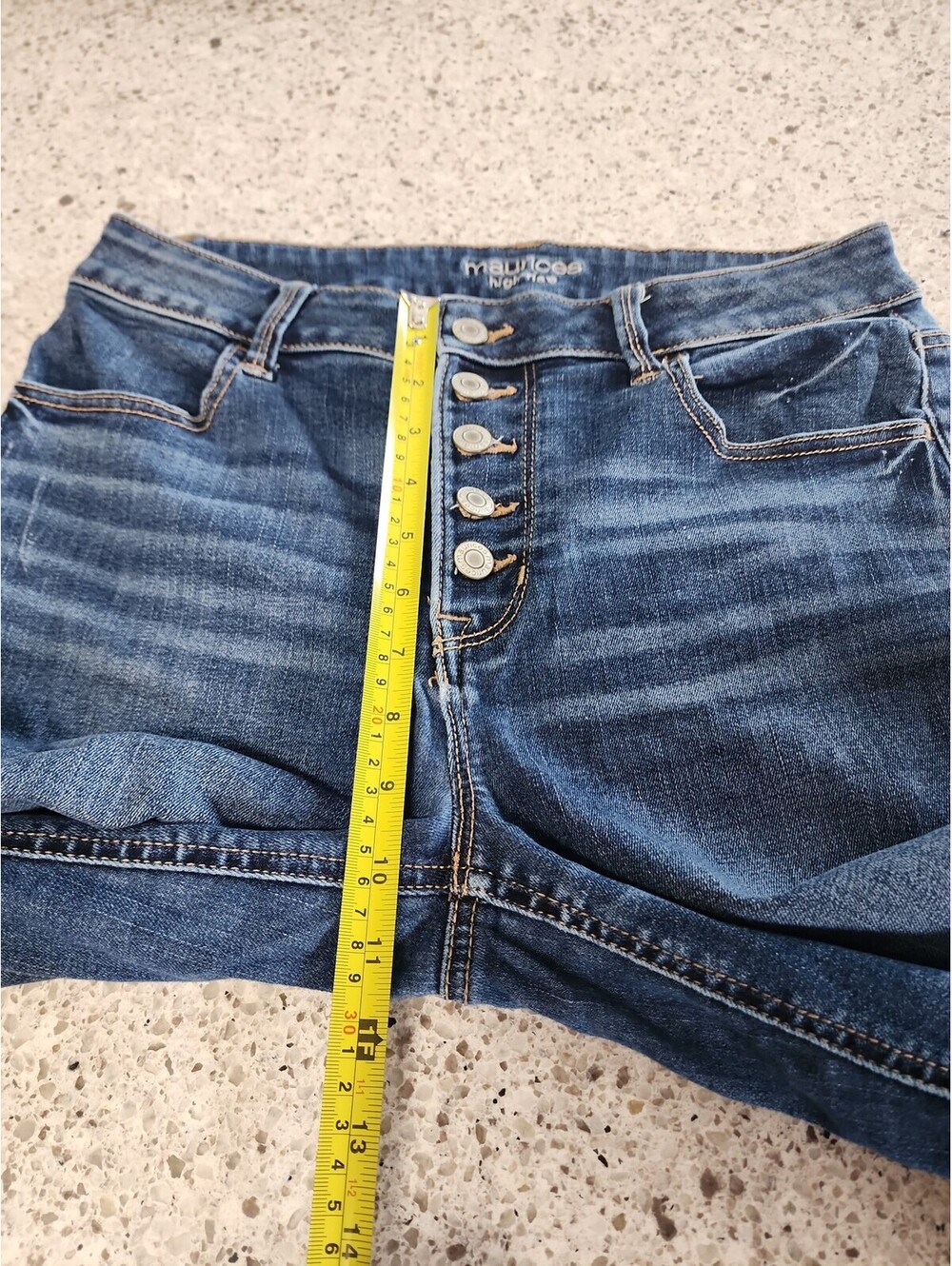 Jeans - Picture 7 of 8